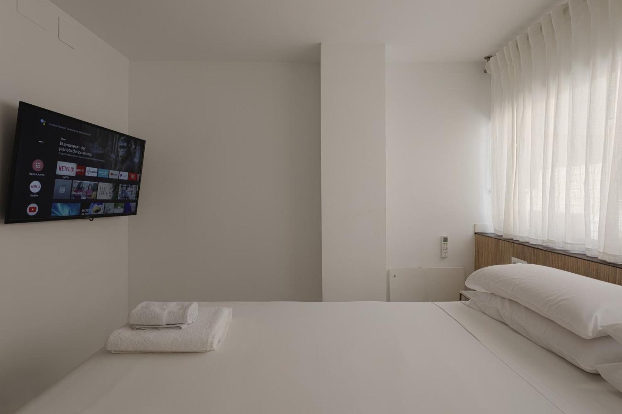 Beach Malagueta By Caleta Homes Málaga Exterior foto
